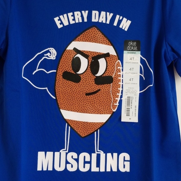 Boys 4T Short-Sleeved T-Shirt. Football / Muscle - Picture 2 of 6